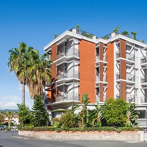 https://hotel-olympic-diano-marina.hotelitalianriviera.com